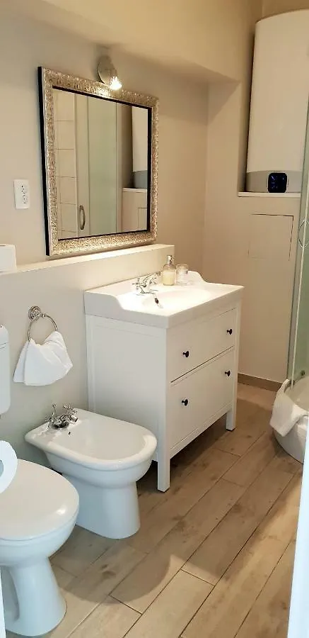 Apartments Suzy Split